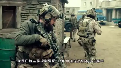 特种兵只戴军帽吗别被影视剧给骗了,真实的特种兵也戴头盔
