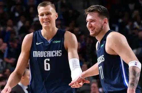 球霸被实锤你才22岁啊兄弟,拿出巨星风范吧,别做披羊皮的狼
