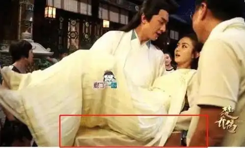 为啥电视剧中公主抱那么轻松当看到全身照,承包我一年笑点
