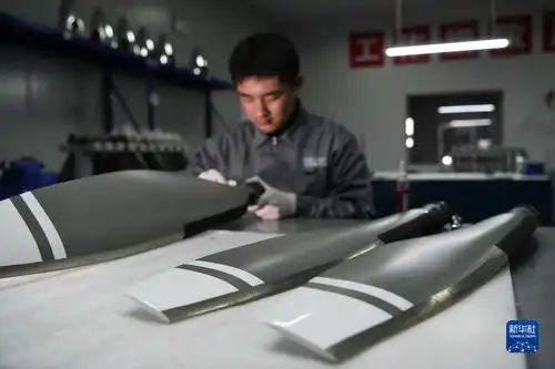 新华全媒起飞,为了梦想中的天空之城