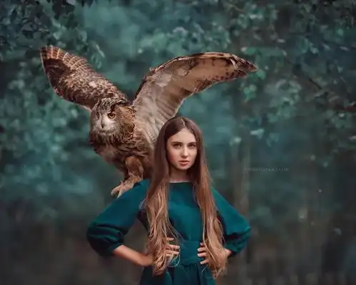 俄罗斯摄影师冰天雪地,拍摄美女与野兽,犹如童话般梦幻
