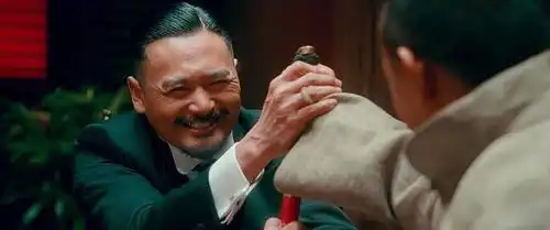 让子弹飞天才姜文的黑色幽默电影,如今看来,它依然还能飞
