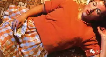 50岁拿起相机的她,拍着森女风的自己30岁就一举成名的她,现在一张自拍2500万
