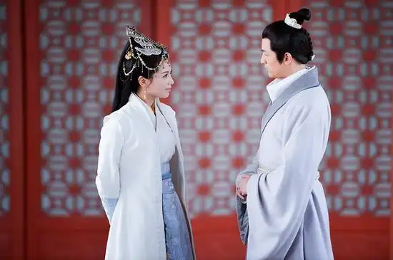 刘涛发文回顾自己演戏经历,网友纷纷表示支持涛姐,好久不见