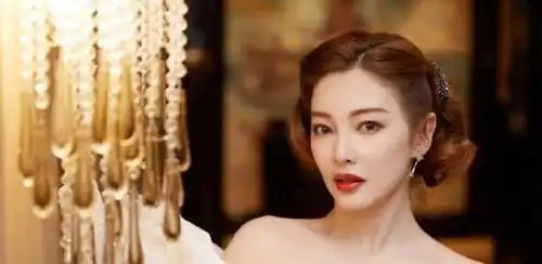 张雨绮早年和陈冠希也有关系合照流出后,网友急了造型辣眼睛