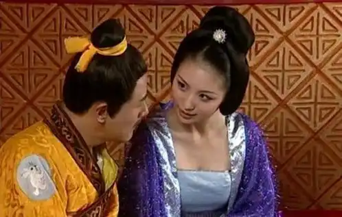 乌龙闯情关上官凤儿坐在最尊贵的位置,却承受着最悲惨的命运
