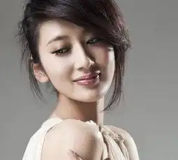 她是11年前宝莲灯前传里不起眼的小配角,成横店女王魅惑十足