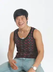 揭童星雷人今昔对比小兵张嘎变非主流似小沈阳