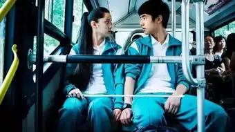 唐人街探案2开机,王宝强刘昊然纽约街头十指紧扣
