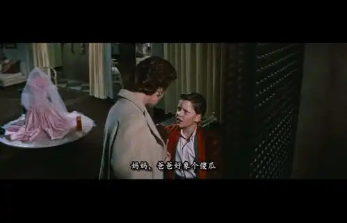 这位狂放不羁的导演,拍出了打工人的噩梦
