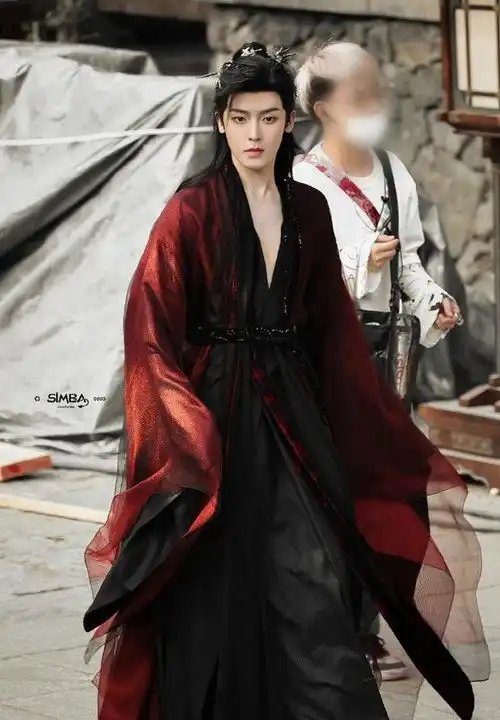 今日娱报王一博成毅龚俊鞠婧祎侯明昊卢昱晓田嘉瑞