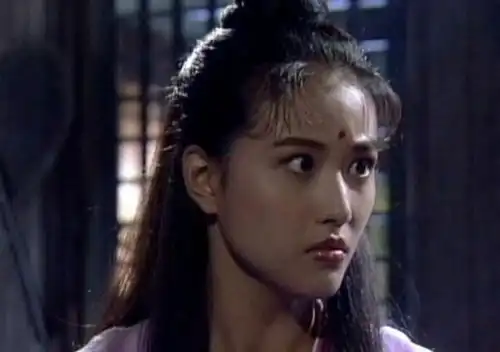 53岁周海媚退出微博两年转拍短片公开真实样貌吓呆网友
