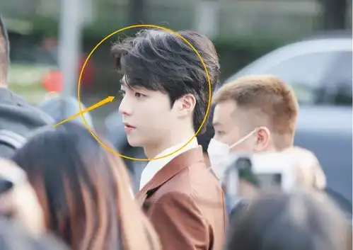 陈立农央视端午晚会路透,气质优越皮肤好,这根本都不用p