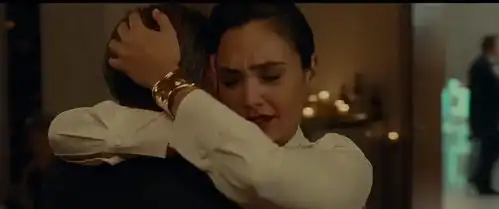 神奇女侠回归,79岁还要拯救世界的她,才是最努力的打工人