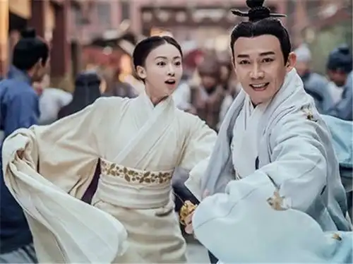 于正再签新人,看到她的颜值,网友担忧吴谨言要凉了