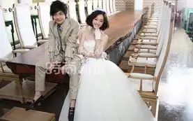 新红楼宝黛拍时尚新娘大片
