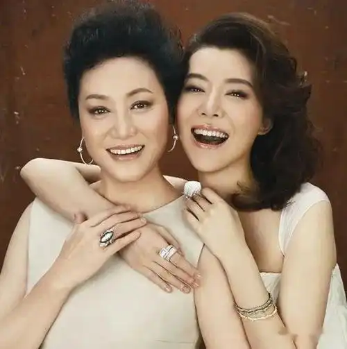 王丽云与王芳录节目,王为念被下课
