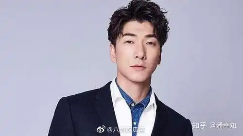 张亮被曝与前妻同进出中年人的婚姻,多少是离婚不离家
