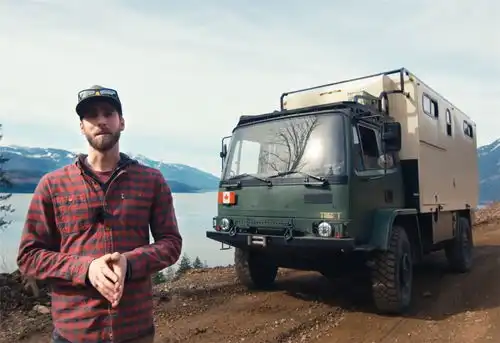 他低价买下1990年废旧卡车,豪装成12㎡蜗居,流浪生活已4年