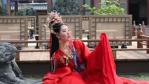 南航校花陈都灵唯美写真大图赏析5
