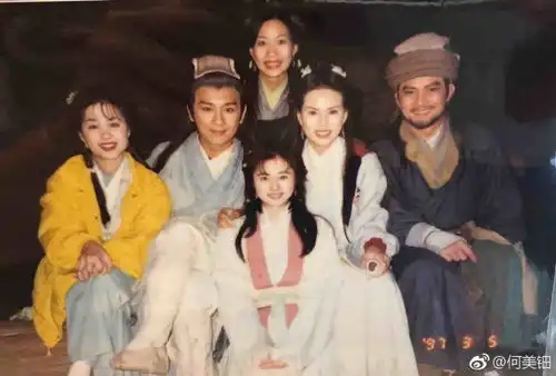 回忆杀43岁钟灵晒97版天龙八部珍贵剧照
