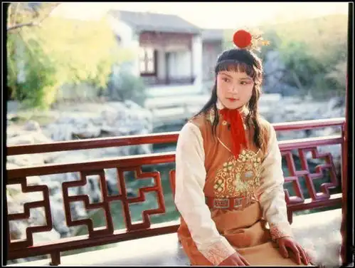 曹雪芹给了她卑微的出身,她却抓住机会跳槽,成了真正的人生赢家
