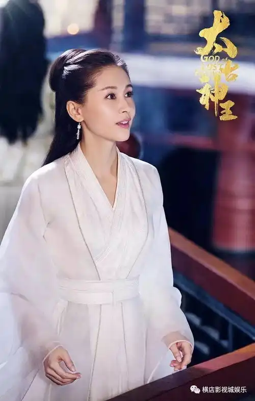 太古神王唯美剧照盛一伦王子文游湖泛舟
