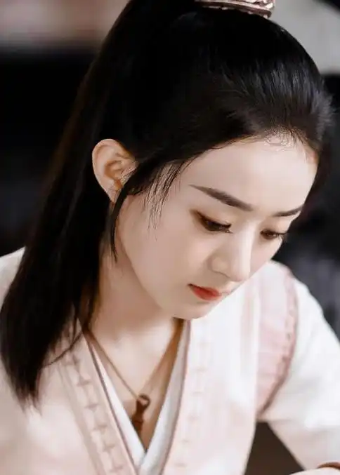 她是胡歌最牛粉丝,为了追求偶像,把自己追成一线巨星
