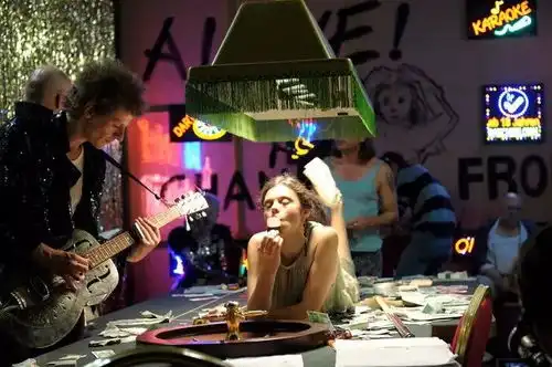 乌镇戏剧节抢票跪孟京辉茶馆要来杭州了
