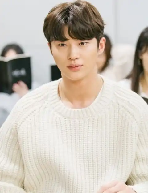 朴宝剑朴素丹青春纪录团体海报和新预告公开oppa帮你撑伞,你不是一个人