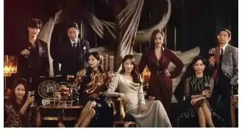 韩国财阀千金,本色出演顶楼白富美,43岁宛如少女