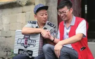 王迅一再挑战网友底线,早前抛弃糟糠之妻,今又传分居搭上新欢