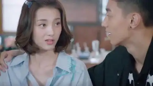 闻香识人,弟弟突然搂着外星女,霸道总裁在线吃醋,小眼神亮了