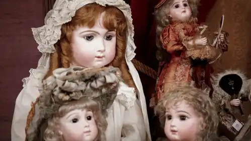 19岁继承6亿遗产,宅家80年不出门,死后留下难以破译的神秘财富