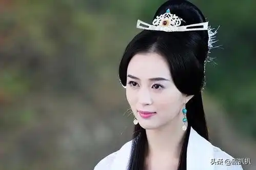 11个版本的周芷若对比邓萃雯最贴合原著,周海媚最经典