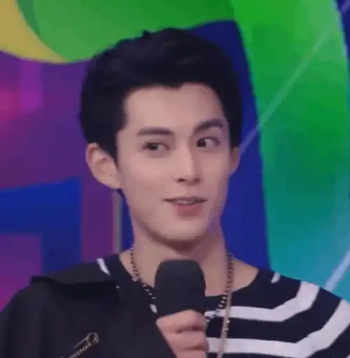 新版流星花园王鹤棣,霸道总裁类型照片一览
