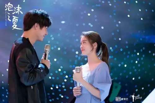 泡沫之夏又叒翻拍了,这碗狗粮你还吃吗