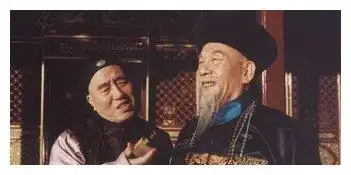 李鸿章千秋功过,才发现竟被走向共和骗了,李鸿章抵十个法国将军
