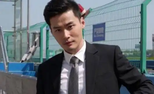 两人同演琅琊榜走红,今一人红成二线,他有颜值和演技却不红
