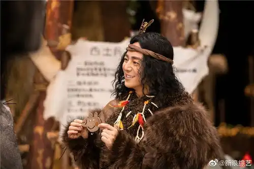 明侦野人造型视觉冲击强,何炅爆炸头魏晨脏辫狂野十足