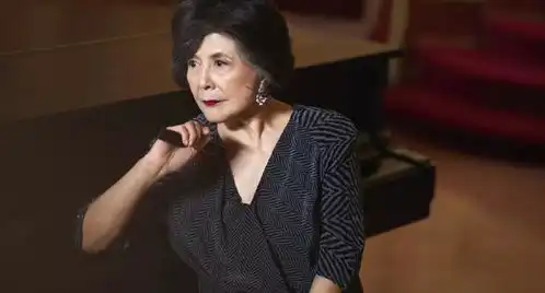 她身高一米五,红遍好莱坞,拒绝潜规则,两次参演007,被称上海的女儿
