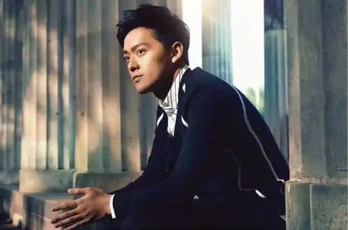 赛事丨第五名曾宇谦演奏伊萨依第三奏鸣曲2012年比利时伊丽莎白小提琴比赛