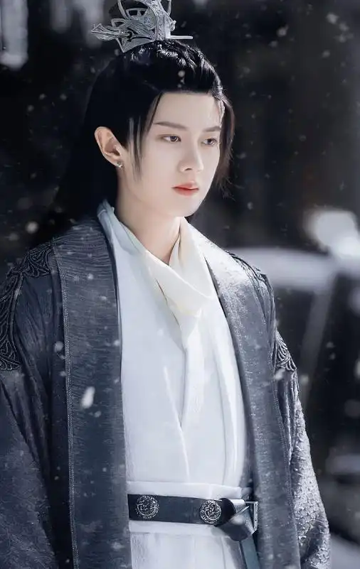 任嘉伦迪丽热巴亮眼,与君初相识特效绝美请按这标准卷起来
