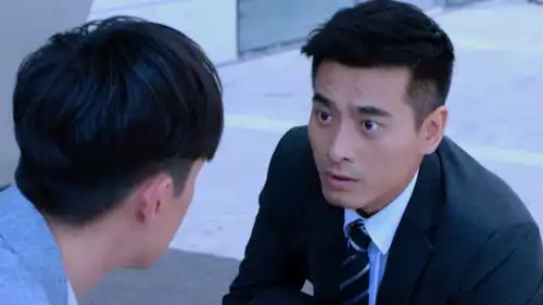 猎场林拜制造机会与秋冬偶遇,两人在大厅里如老朋友般聊天