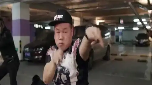 煎饼侠小岳岳不愧是河南人,胖子还挺能打的
