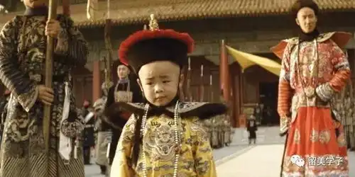 今天在故宫拍末代皇帝的人走了
