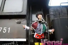 夏天美复古bob头亮相夏家三千金唐嫣时尚写真