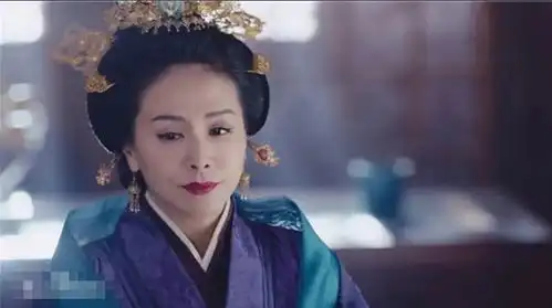 54岁田丽晒住院照引担忧躺病床上打针好憔悴,配文感慨人生无常