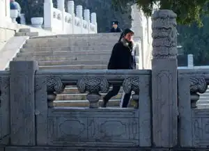 北京颐和园一云龙望柱头被盗
