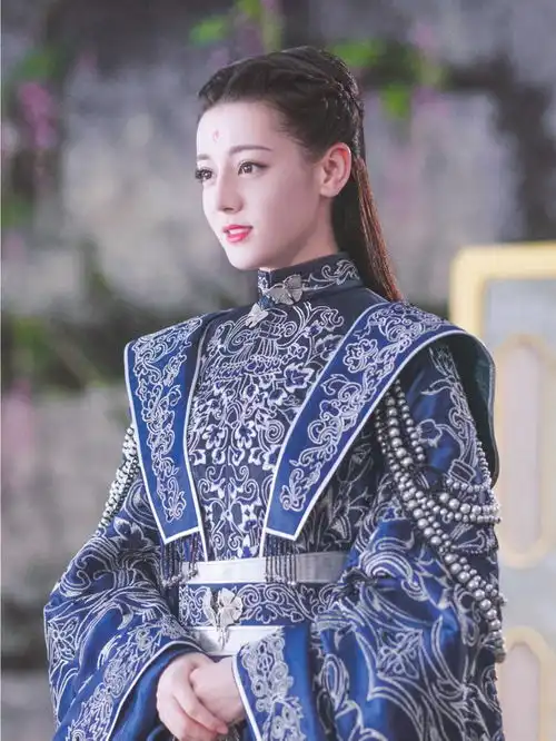 艺人网络影响力,迪丽热巴凭幸福,触手可及夺冠